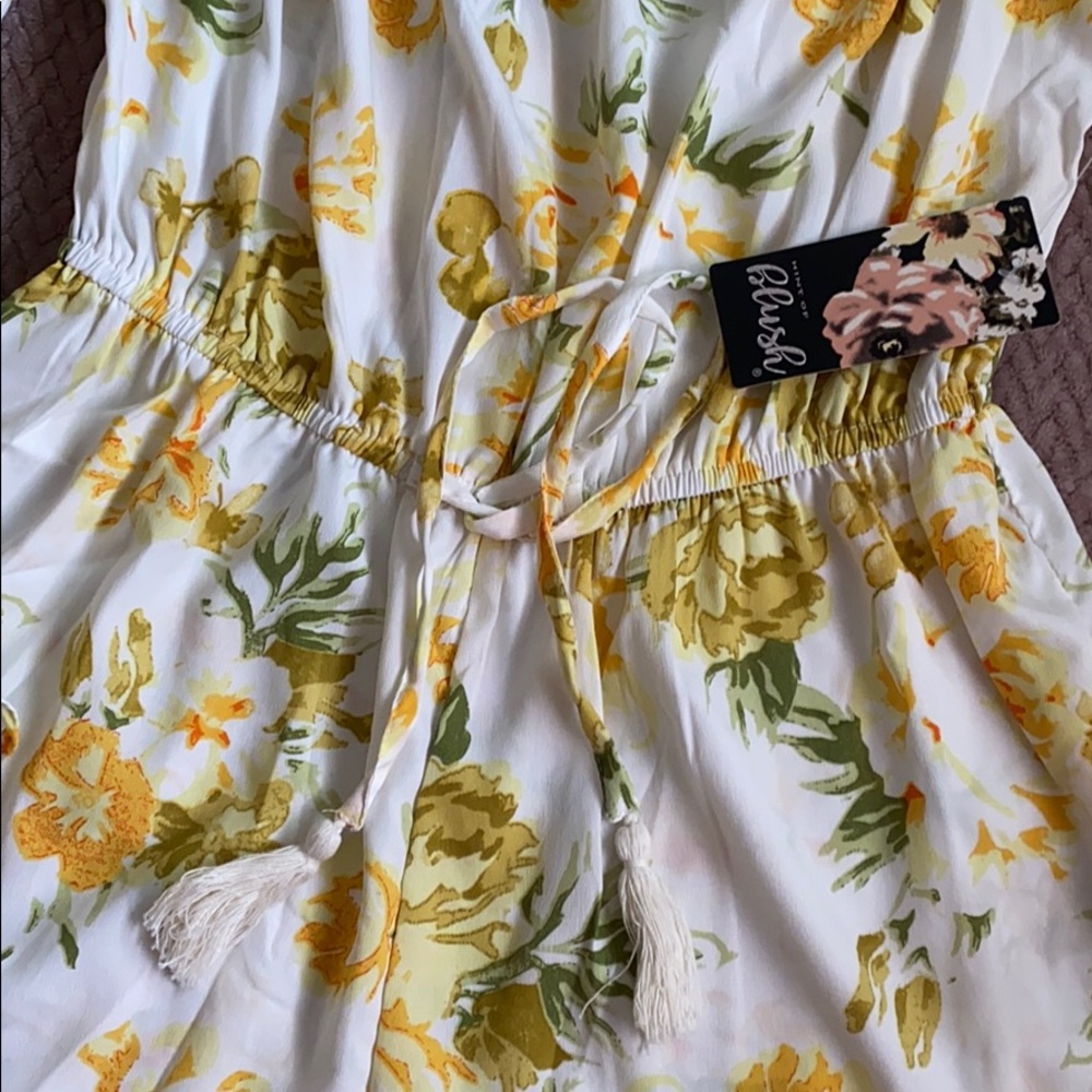 Romper - Picture 2 of 3